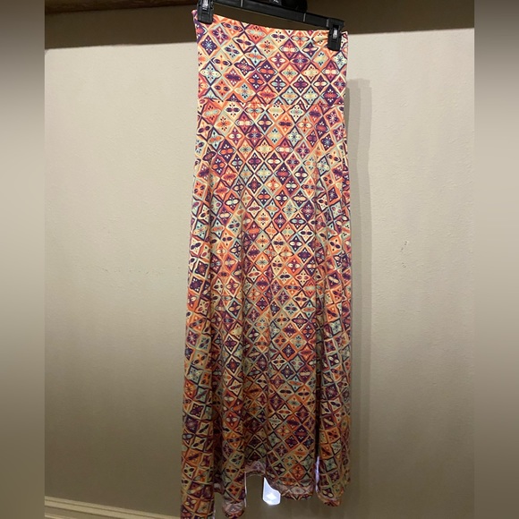 LulaRoe Maxi - Picture 1 of 2